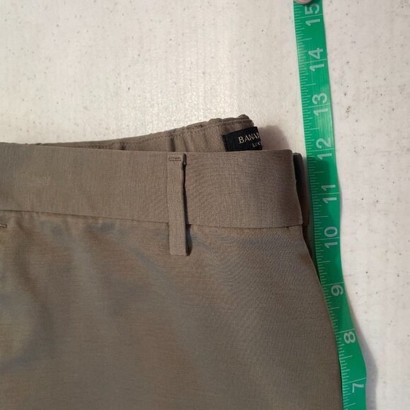 Banana Republic Mens Sz 32 Green City Luxe Core Temp Casual Travel Shorts Nylon - Picture 9 of 10